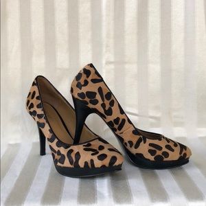 NWOB Nine West fur leopard stiletto heels Size 6